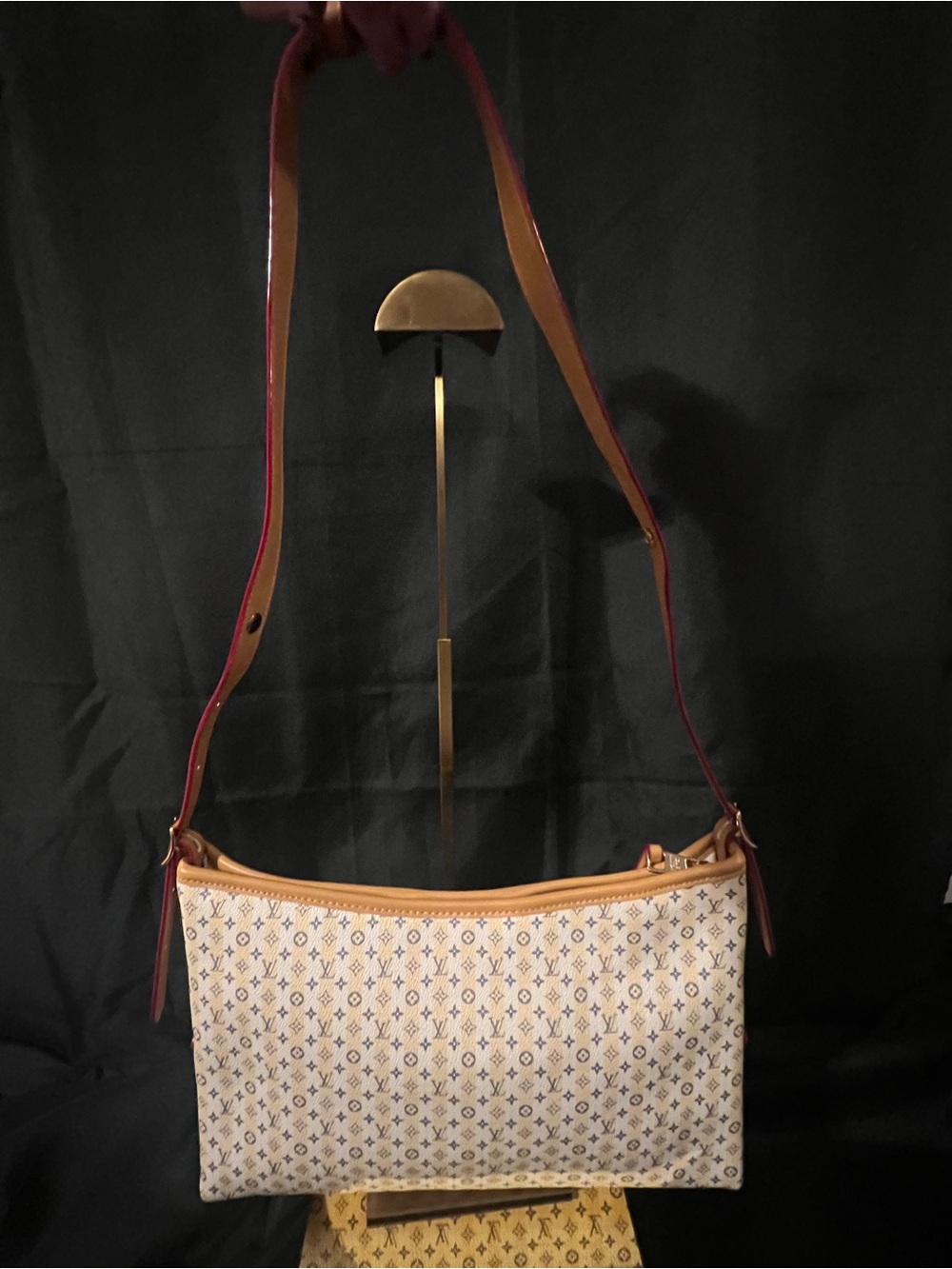 Louis Vuitton Carryall East-West BananaToned Monogram w/ Pink Trunk & Bags Stamp - Picture 7 of 16